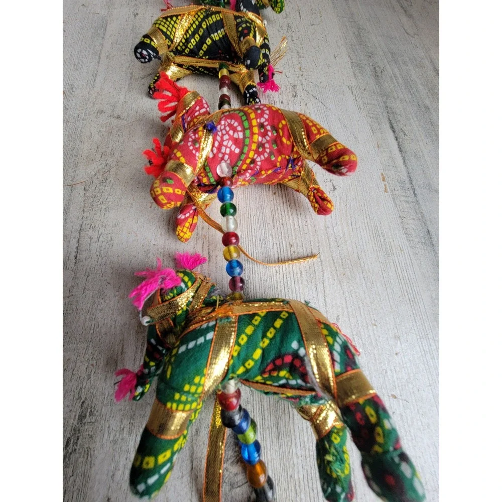Rastogi‎ Indian elephant colorful string chain plush vintage home decor unique